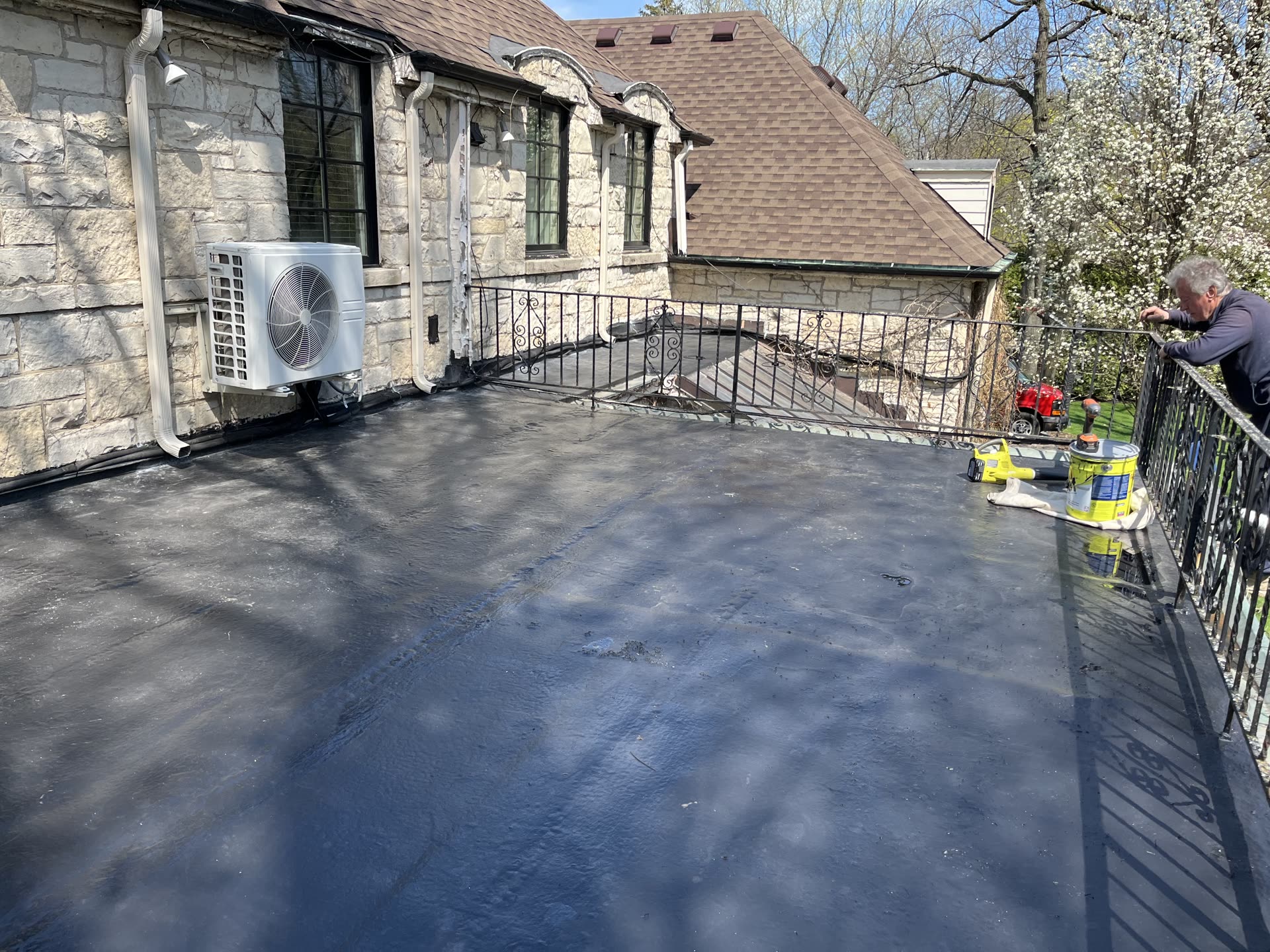 Winnetka Estate — Flat Roof Silicone Coating — 4
